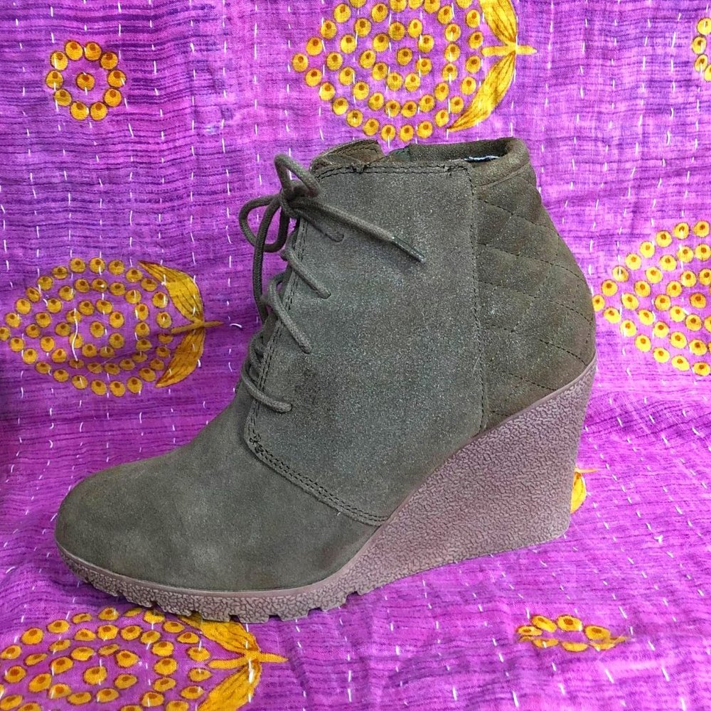 MIA | Women's Suede Wedge Bootie | Army Green | Size 8